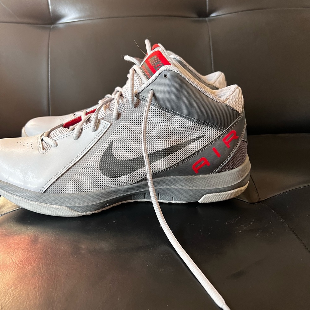nike men’s basketball shoes
